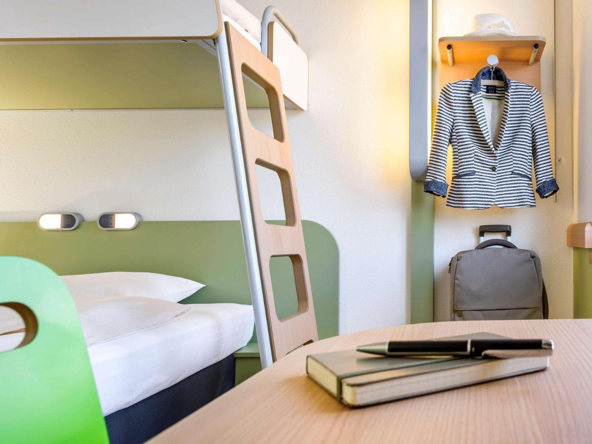 Ibis Budget Stains - Saint Denis - Universite Luaran gambar